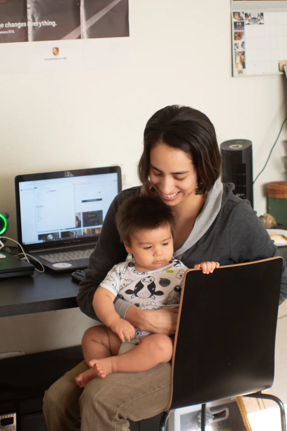 User Stories schreiben, mit Baby auf dem Schoß